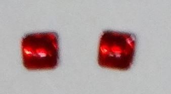ART04360_R - Vierkante koplamplens x2 Rood - 2 x 2 mm - 1