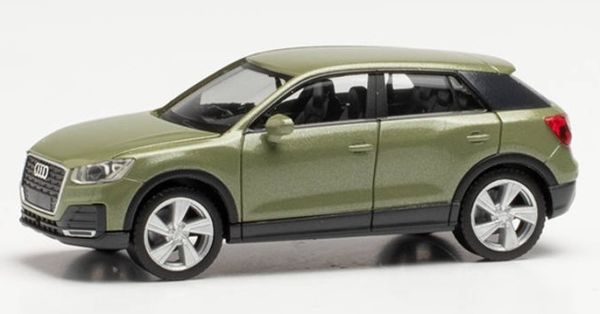 HER038676-004 - AUDI Q2 groen metallic - 1