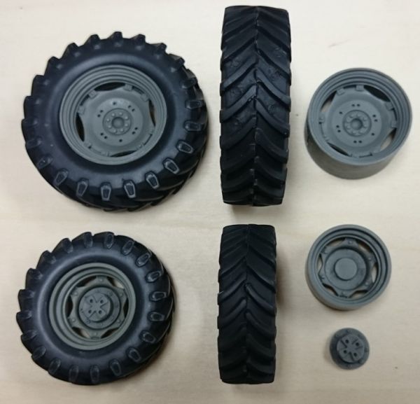 ART04261 - 4 tractorwielen - voor 45 mm - achter 56 mm - 1