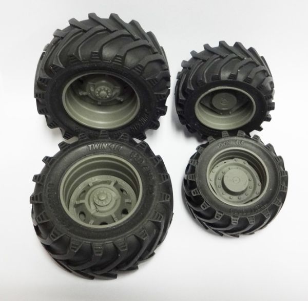 ART04274 - 4 Trelleborg-wielen - voor 47x24 mm - achter 62x30 mm - 1