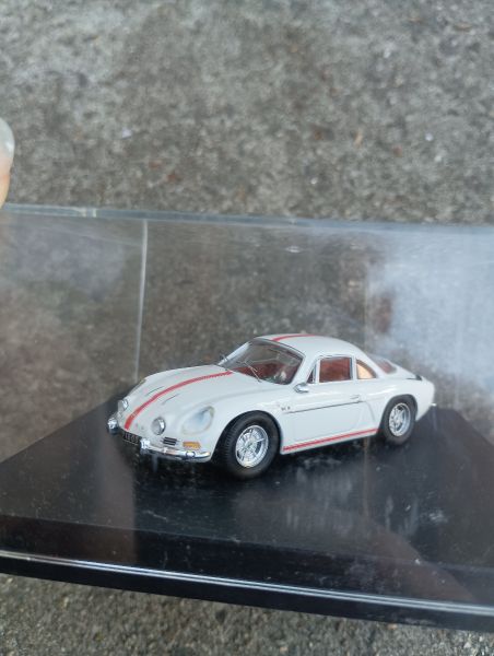 TRO0801W - RENAULT Alpine A110 1300G Street 1968 wit - 1
