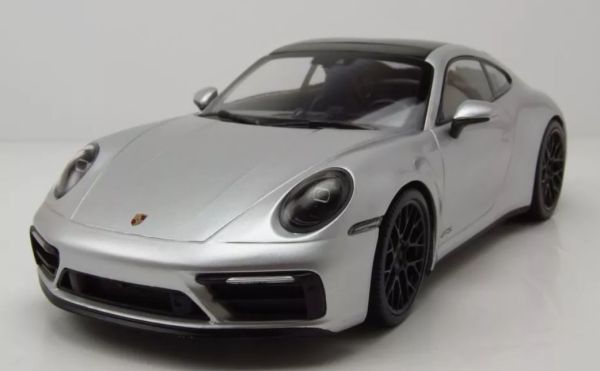 MNC155063104 - PORSCHE 911 Carrera 4 GTS 2020 Zilver - 1
