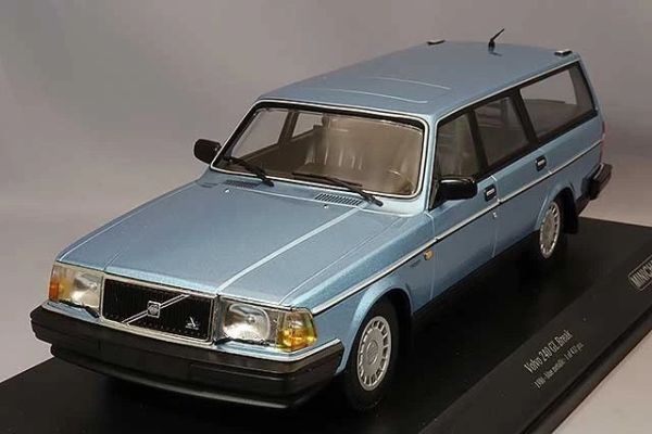 MNC155171414 - VOLVO 240 GL Break 1986 Metallic blauw - 1