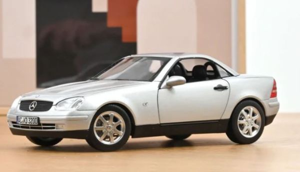 NOREV183020 - MERCEDES-BENZ SLK 1996 Briljantzilver - 1