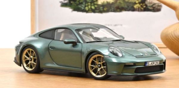 NOREV187382 - PORSCHE 911 GT3 Touring Pack 2021 Malachietgroen - 1