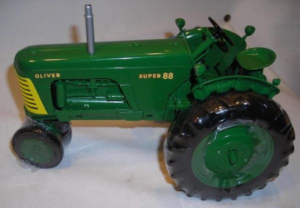 SCT251 - OLIVER SUPER 88 Schaal: 1/16 - 1