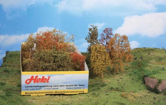 HEK1673 - Set van 15 herfstbomen en struiken - 1
