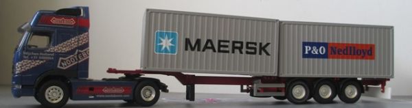 CON46124/01 - VOLVO FH16 4x2 NOOTEBOOM Met 3-assige containeroplegger en 20-voets container P&O & MAERSK - 1