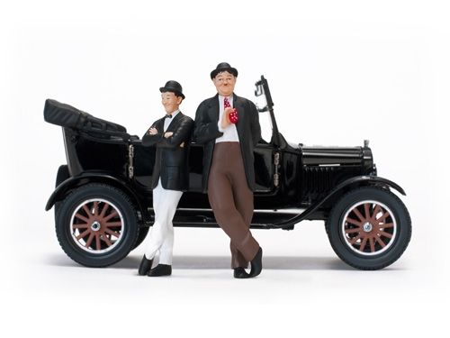 SUN1905 - FORD Model T 1925 met LAUREL AND HARDY figuur - 1