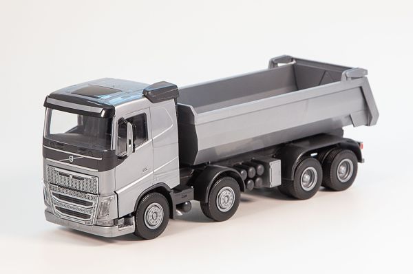 EMEK21351 - VOLVO FH16 8x4 grijze kiepwagen - 1
