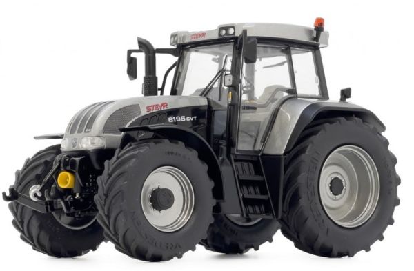 MAR2220 - STEYR CVT 6195 grijs zwart limited edition - 1