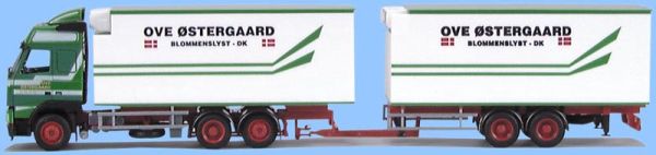 AWM5881.01 - Volvo 420 FH12 Globetrotter 6x4 bakwagen met 2-assige aanhanger 