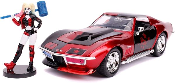 JAD253255019 - CORVETTE Chevy Stingray met HARLEY QUINN-figuur - 1