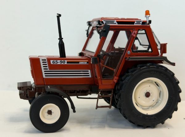 ROS30256 - FIAT 65-90 2WD Super Comfort-cabine – Beperkte oplage van 500 stuks. - 1