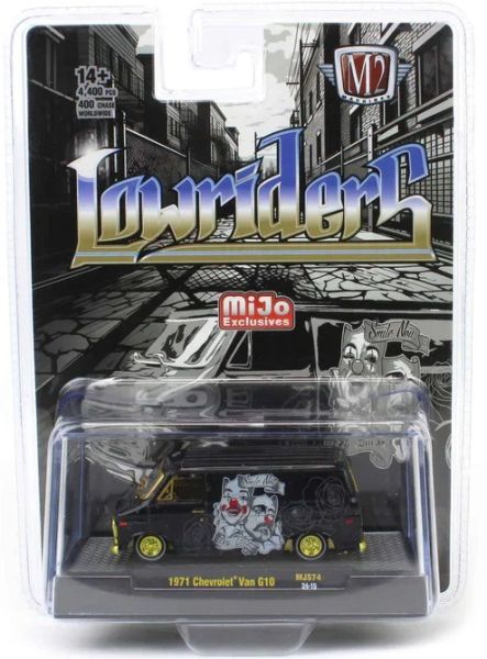M2M-31500-MJS74-DORE - Chevrolet Van G10 uit 1971, zwart met gouden velgen, nog in de originele blisterverpakking. - 1
