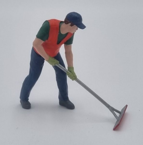 ATLAN32046 - Bouwvakker met een asfaltschraper - 1