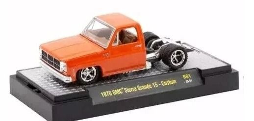 M2M-32600-81-B - GMC Sierra Grande 15 - Custom 1976 Oranje - 1