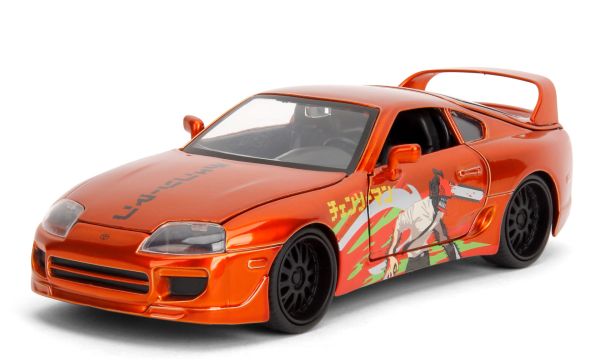 JAD35181 - 1995 Oranje TOYOTA Supra met Chainsaw Man-figuur - 1