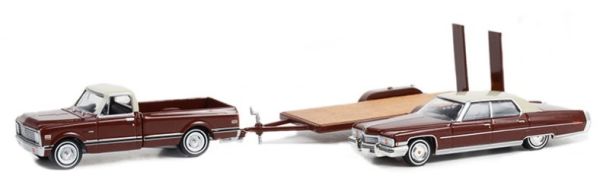 GREEN31130-A - 1972 CHEVROLET C-10 met lade en 1973 CADILLAC sedan deville ROCKY onder blister - 1