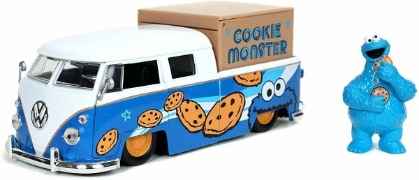 JAD31751 - 1962 VOLKSWAGEN-bus met monsterkoekjesfiguur - 1