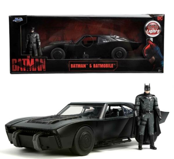 JAD32504 - Batmobiel met Batman 2022 met verlichting - 1