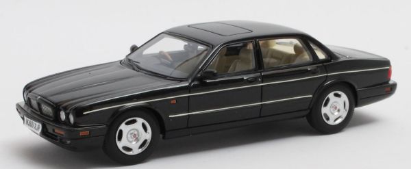 MTX41001-272 - JAGUAR XJR X300 1994-1997 Zwart - Beperkt tot 100ex. - 1