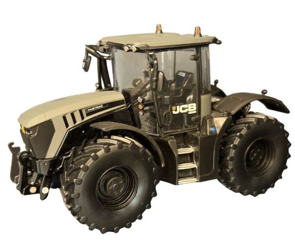 BRI43453GR - JCB Fastrac 4220 grijs – gelimiteerd tot 1.002 stuks - 1