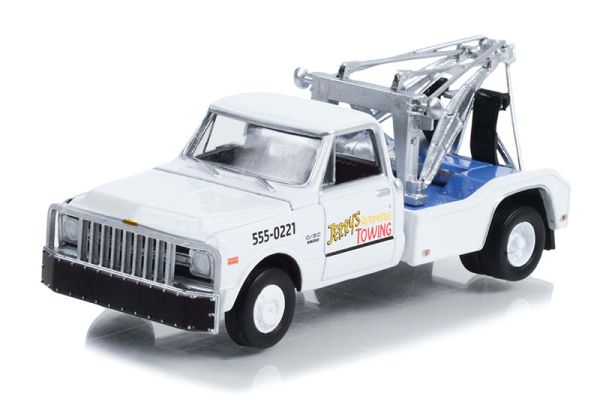GREEN44965-B - CHEVROLET C-30 Dually Wrecker JERRYS Towing 1969 uit de FALL GUY serie onder blister. - 1