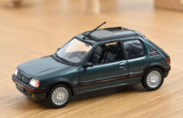 NOREV471752 - PEUGEOT 205 1.9 Magic 1990 Sorrentogroen - 1