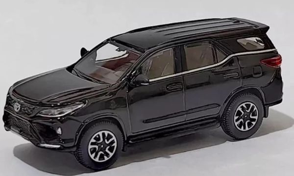 PAR64-55723 - 2023 Toyota Fortuner Zwart - 1