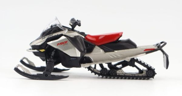 DCM60024 - SKI-DOO MXR X-RS sneeuwscooter (grijs en rood) - 1