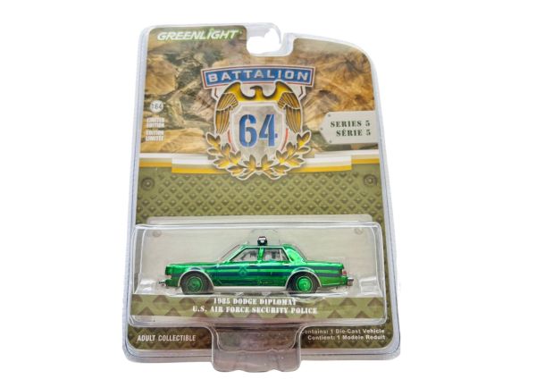 GREEN61050-E_VERT - DODGE Diplomat 1985 GROEN U.S. Air Force Sécurity Police uit de serie BATAILLON 64 in blisterverpakking - 1