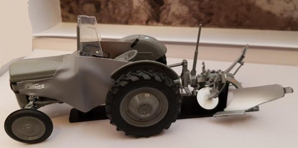 UH5364 - FERGUSON TE 20 met RUMPSTAD ploeg - 1