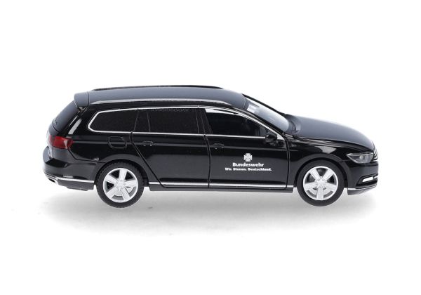 HER700870 - VOLKSWAGEN Passat Variant Bundeswehr zwart - 1