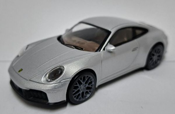 NOREV750065 - PORSCHE 911 GTS 2024 Plata Polar - Coche a reacción - 1