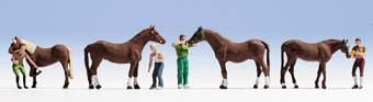 NOC15632 - Kavel van 4 paarden en figuren - 1