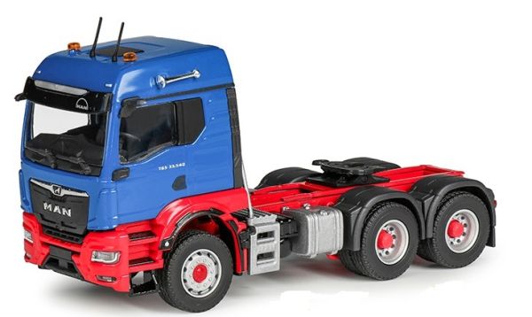 CON81005/0 - MAN TGS 6x4 blauw en rood - 1