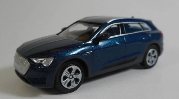 MNC870018222 - AUDI E-tron 2020 Donkerblauw metallic - 1