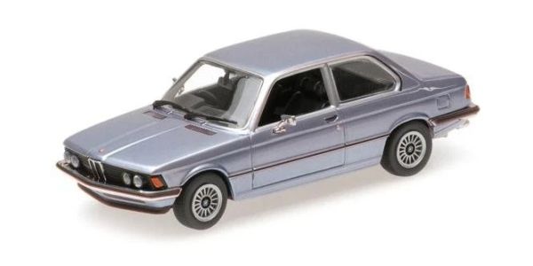 MNC870020000 - BMW 323i 1975 Lichtblauw metallic - 1