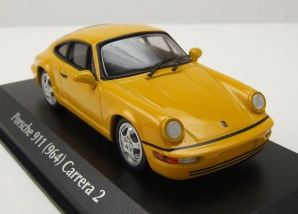 MXC940062920 - 1992 PORSCHE 911 Carrera Geel - 1