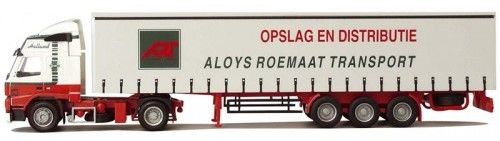 AWM53053 - VOLVO FH12 Globetrotter 4x2 Met 3 Assen gesloten aanhanger 