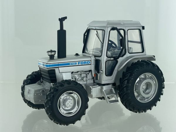 BRI43410SILVER - FORD 9700 4WD Siver Edition - Beperkt tot 150 exemplaren. - 1