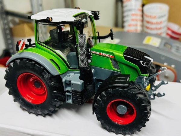 CW0291 - FENDT 728 Vario Nature Green - 1