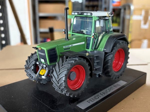 CW0306 - FENDT 816 Favorit pneus Larges - 1
