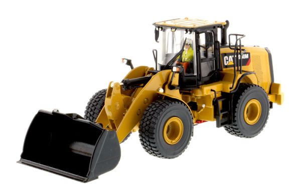 DCM85914 - CATERPILLAR 950M wiellader met bestuurder en metalen bak - 1