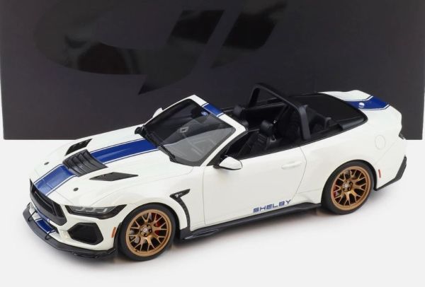 GT572 - SHELBY Mustang Supernake 2025 Wit met blauwe strepen - 1