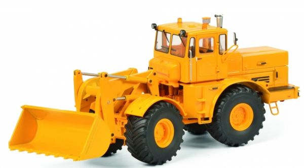 SCH7709 - KIROVETS K-700A met oplader - 1
