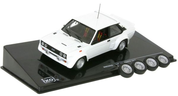 IXOMDCS028 - FIAT 131 Abarth 1978 witte rally Specs - 1