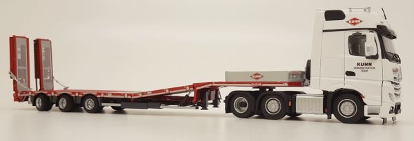MAR9401129 - Mercedes actros en KUHN DEMO TRUCK machinedrager - gelimiteerd 200st - 1