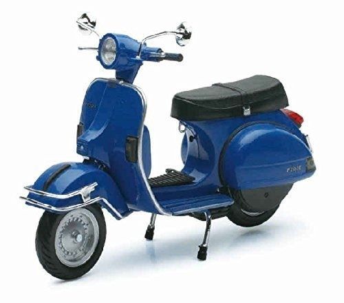 NEW42213C - VESPA P200E Lichtblauw - 1